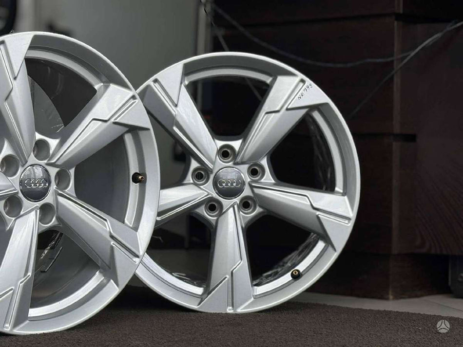 Audi ORIGINALŪS | KAIP NAUJI NR.799