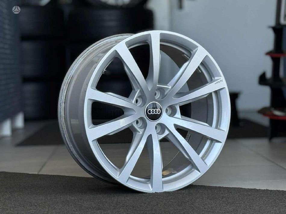 Audi ORIGINALŪS KAIP NAUJI NR.876