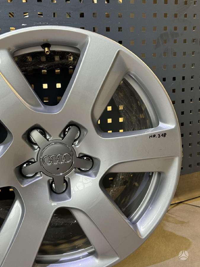 Audi ORIGINALŪS NR.318