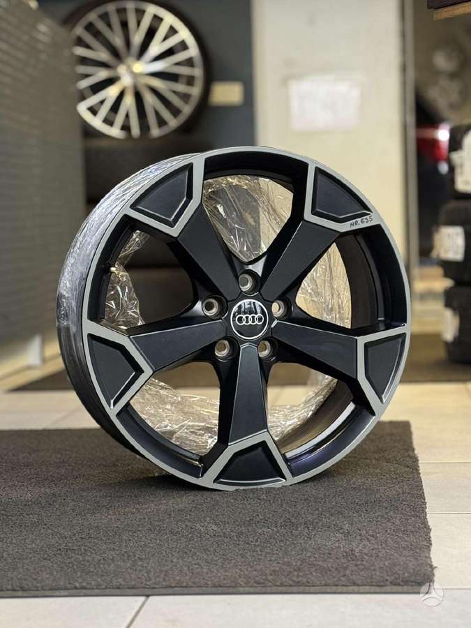 Audi Q3 ORIGINALŪS NR.635