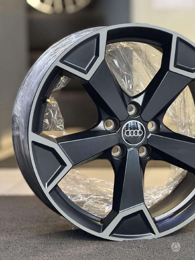 Audi Q3 ORIGINALŪS NR.635