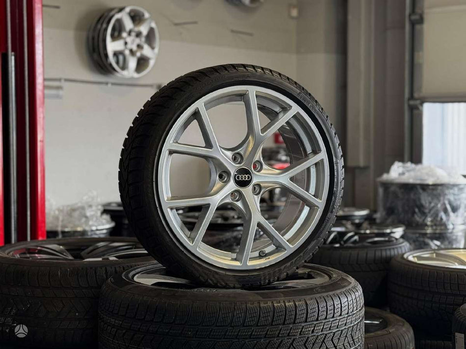 Audi RS3 8Y ORIGINALUS KOMPL.