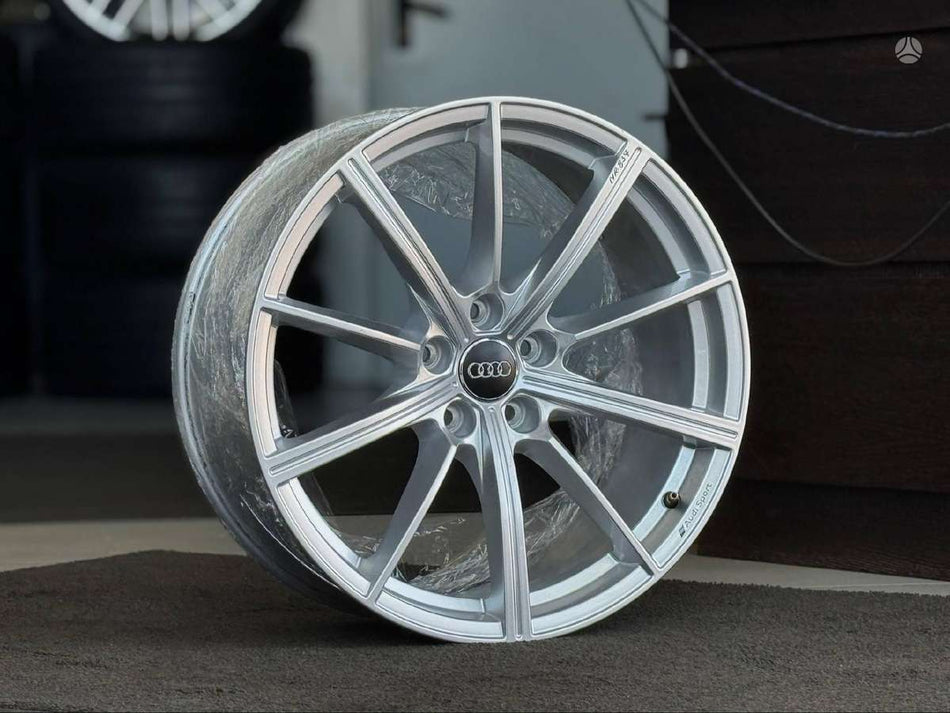 Audi RS4/RS5 ORIGINALŪS NR.837