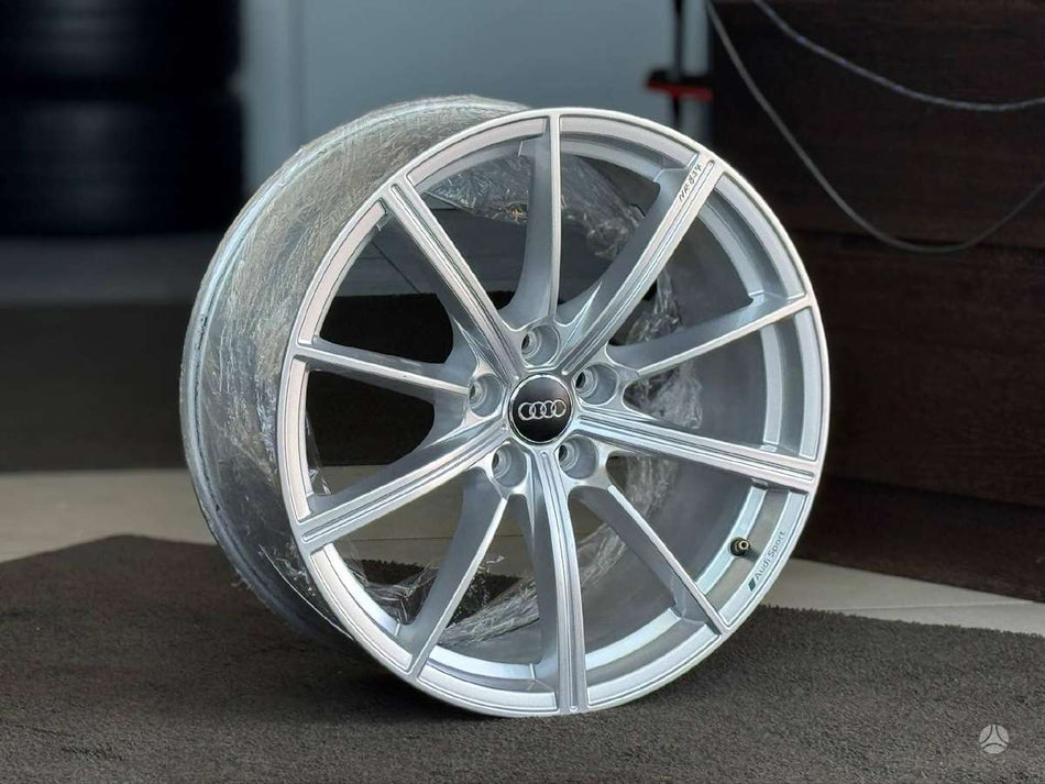 Audi RS4/RS5 ORIGINALŪS NR.837