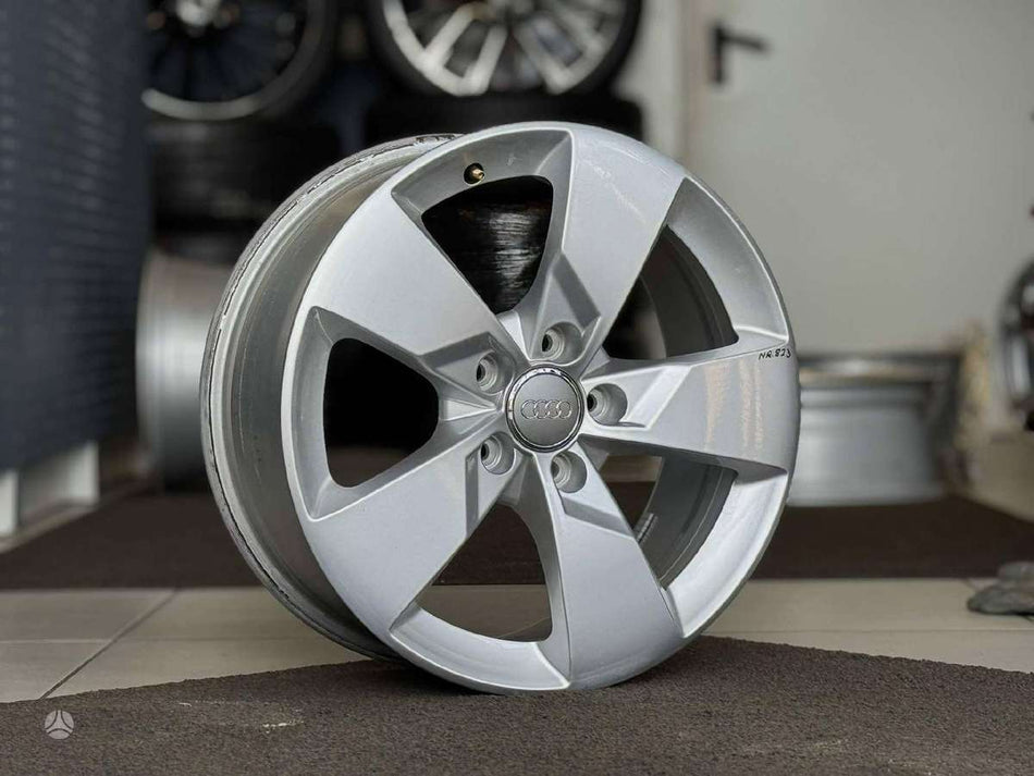 Audi TT TTS RS ORIGINALŪS NR.823