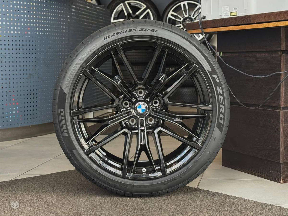 BMW M5 G90 R20-R21 NAUJAS KOMPL.