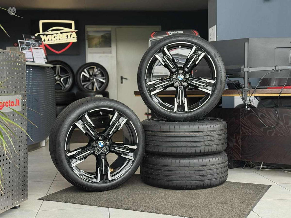 BMW X3 G45 / i7 G70 1037M | 2024