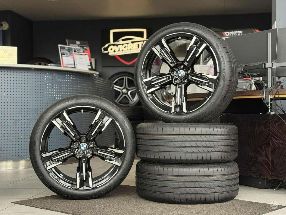 BMW X3 G45 / i7 G70 1037M | 2024