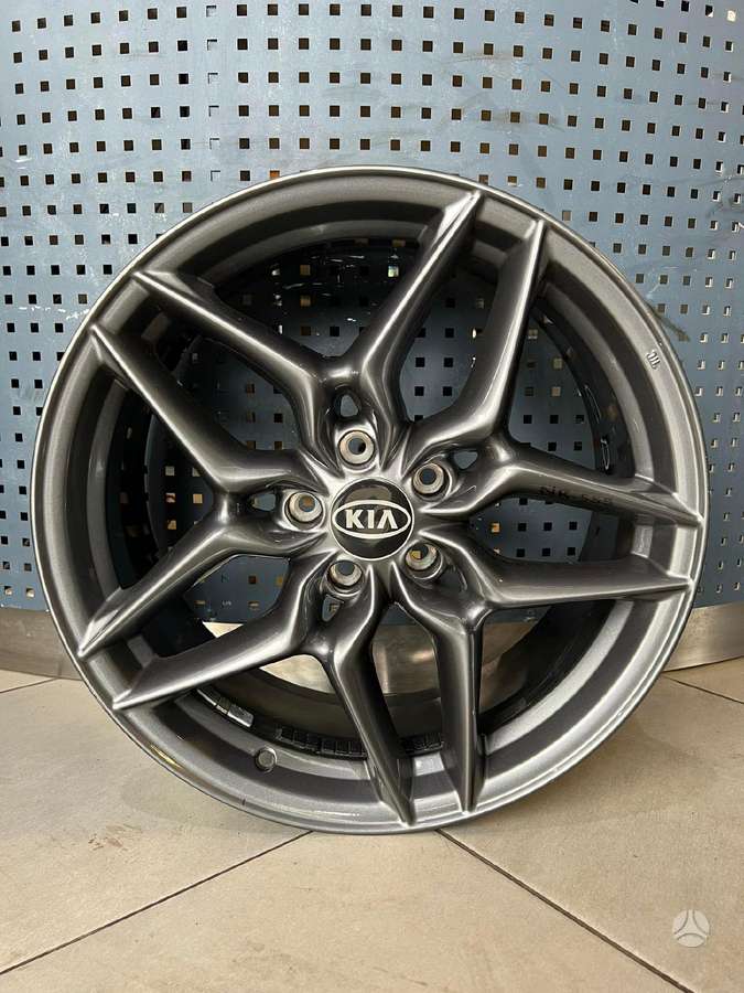 KIA AKCIJA !!! ORIGINALŪS NR.555