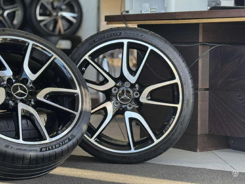 Mercedes-Benz E43 E53 AMG W213 +MICHELIN 4S