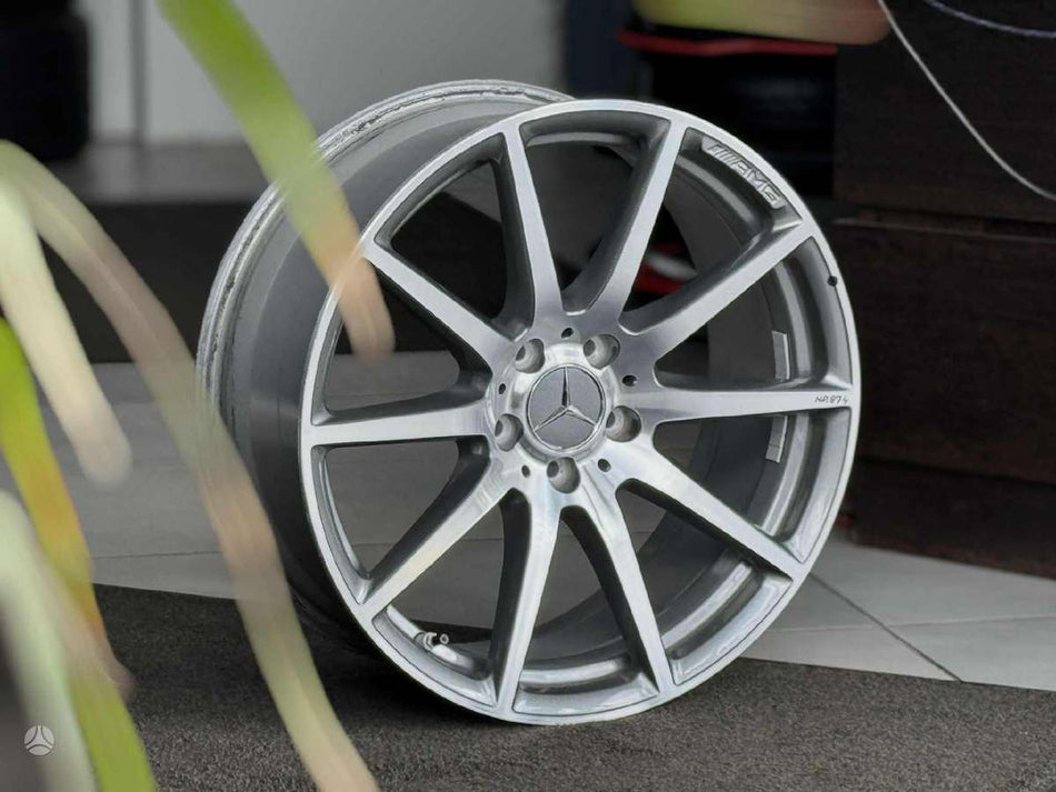 Mercedes-Benz GLC 63 S ORIGINALŪS