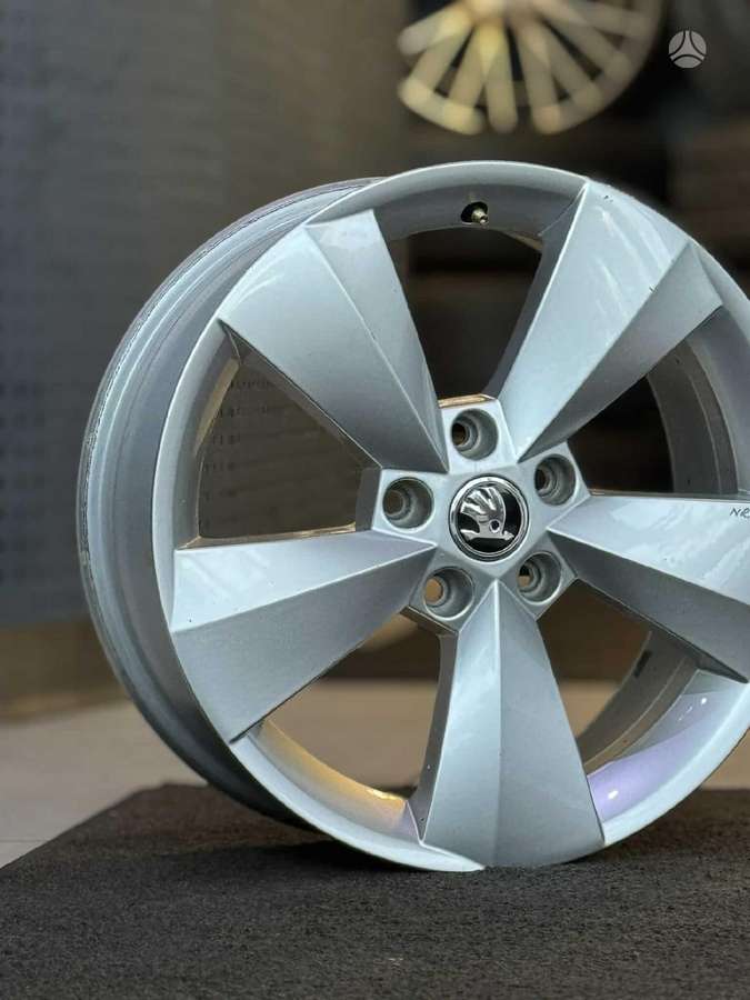 Skoda ORIGINALŪS NR.688