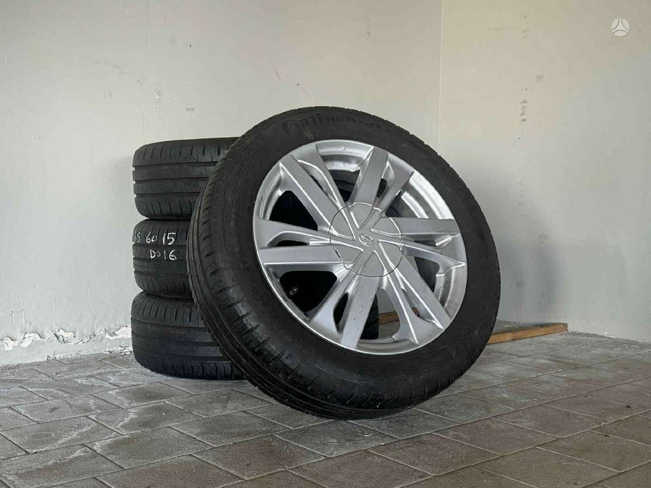 Toyota AYGO 4x100 +PADANGOS