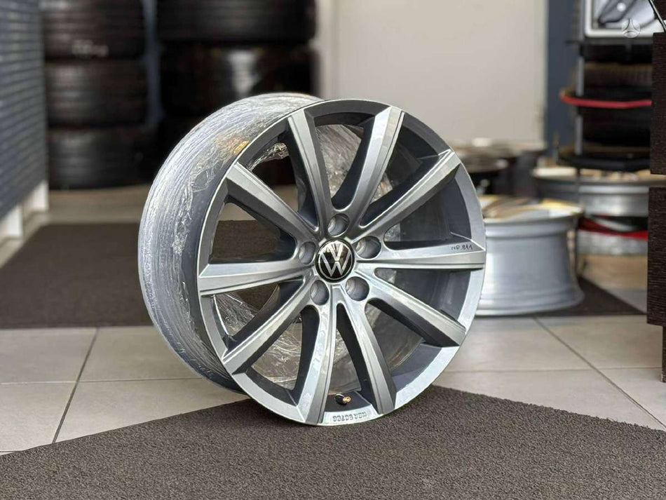 Volkswagen ORIGINALŪS NR.811