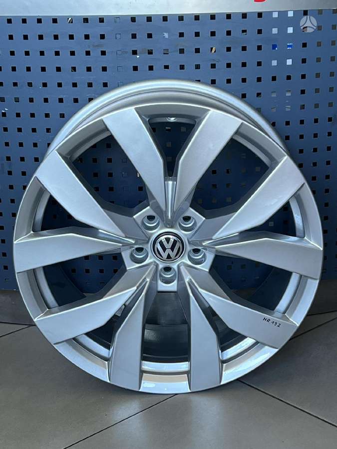 Volkswagen ORIGINALŪS TOUAREG NR.192